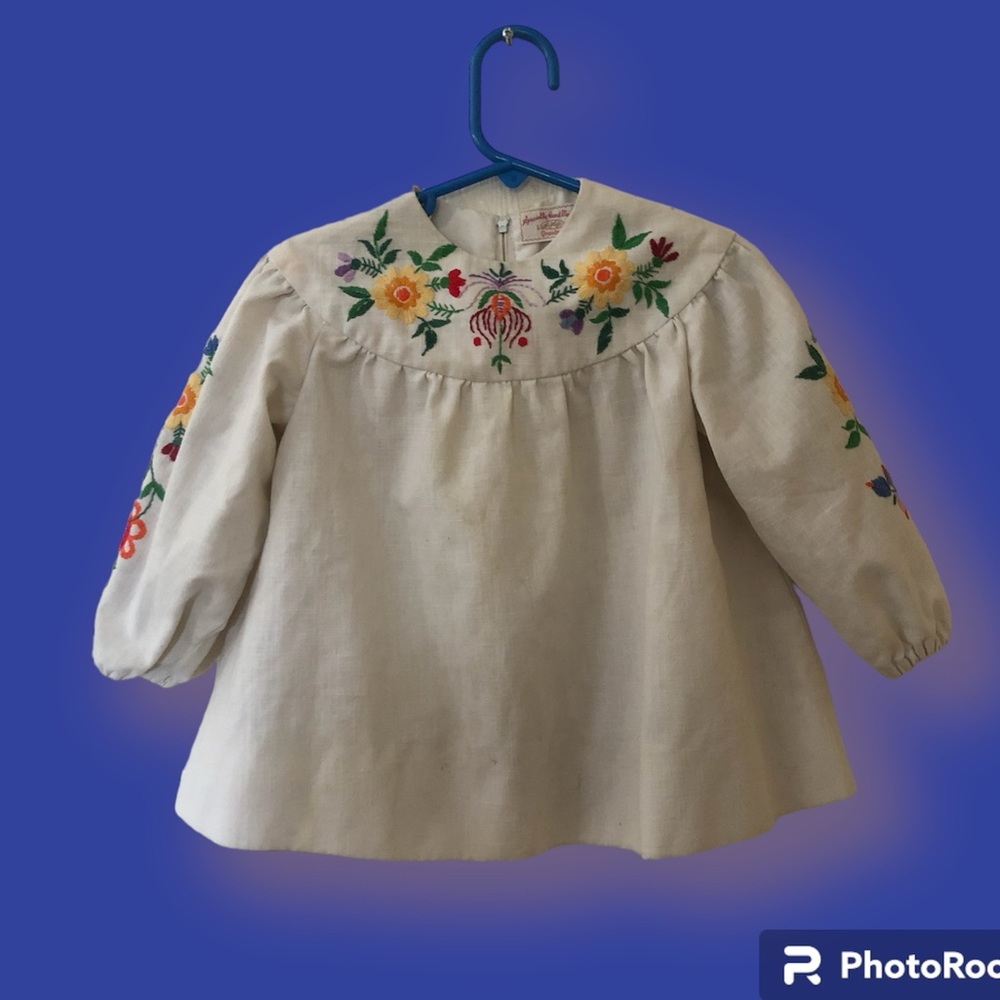 Vintage 70’s white with embroidery little girl’s handmade dress Size 3T